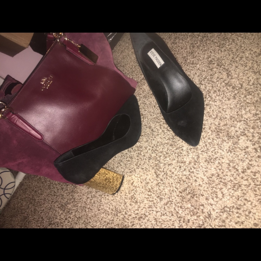 Black gold heel Steve Madden pumps